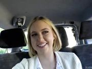 Anal Teen给她令人毛骨悚然的老司机打击工作Chloe CoutureAnal Teen Gives