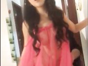 身材火辣的网红穿着性感蕾丝情趣内衣高跟演绎勾引美团外卖小哥一边啪啪一边说脏话