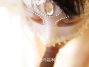 双飞新娘伴娘，两个美丽的小娘子一起伺候爽飞了，急速抽插内射高清完整版