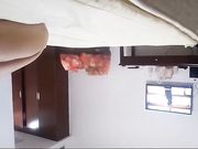 对白有趣放暑假约到的大二小师妹假装性经验丰富套套都不知道带