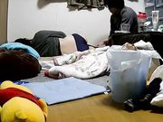 家庭摄像头破解强开小夫妻私密生活变态长毛男癖好特殊抱着女友屁股亲吻脱光衣服口水润滑互搞妹子奶子好大