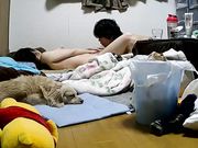 家庭摄像头破解强开小夫妻私密生活变态长毛男癖好特殊抱着女友屁股亲吻脱光衣服口水润滑互搞妹子奶子好大