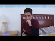 小鲜肉被风骚的熟女阿姨疯狂蹂躏