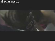 少妇家中3P偷情 激烈到一半老公来电话了