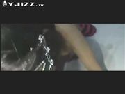 少妇家中3P偷情 激烈到一半老公来电话了