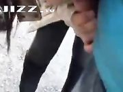 绝美女友第一次在街头给我舔鸡巴