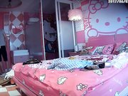 粉系可爱房白肤丰满马尾辫妹子主动出击挑逗帮解裤子自己脱内裤渴望肉棒进入操的说爽干2炮