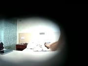 精品特色酒店偷拍模特身材美女和高富帅哥开房啪啪开干前接个电话