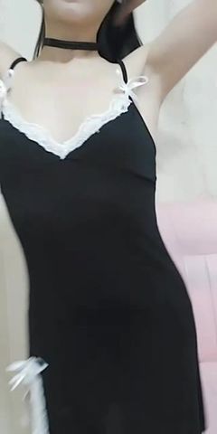 少女心漫漫系列四，年龄不大却很骚，奶子不大很会撩，激情自慰大秀淫语把逼搞的可疼了