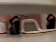 大学校园女生卫生间藏匿隔间偷拍一个接一个美女方便拍脸又拍下面全方位拍摄