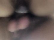 高颜值靓妹朋友圈的秘密第二弹，露脸特写自慰骚逼，不知道哪里来个大哥把她操了，浪叫呻吟不止