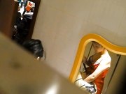 大型活动现场后台厕拍 妹子们都很兴奋啊