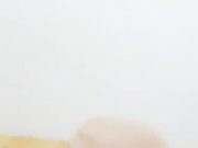 美容店老板娘深夜里的邂逅伺候完客人晚上兼职秀续集，黑丝情趣道具抽插，浪叫呻吟不断高潮喷水湿透了毛巾