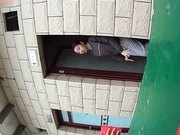 外站最新流出国内牛人潜入高校女生宿舍区女厕偷拍学妹嘘嘘