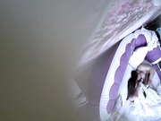 精品小旅馆情趣大圆床偷拍精力旺盛的小伙搞少妇搞完两人用毛巾被擦性器官