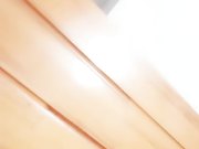 玲妹妹露脸一个人的激情，无毛馒头逼配合炮击仇抽插，浪叫享受带来的快感，秀完赶紧给儿子喂奶真刺激