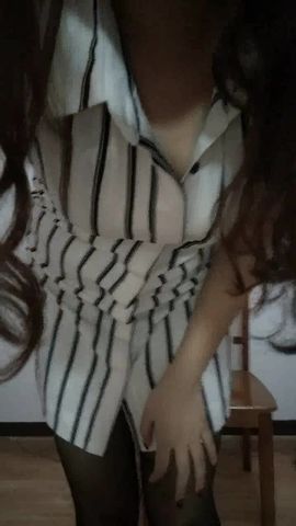 网红美少妇小欣逼逼痒香蕉啤酒往里塞性饥渴的表情非常淫骚