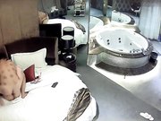 情趣酒店豪华套房偷拍情侣开房啪啪