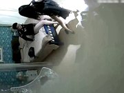 衣服还没脱就急着吃屌日了两炮