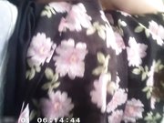 女厕近距离偷拍妹子人美逼嫩