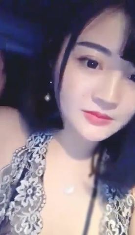 在路边车震趁美女高潮时内射