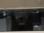 办公楼女厕偷拍故意搭讪拍脸