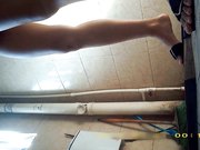 某站最新流出女厕偷放摄像头偷拍年轻美眉嘘嘘耐克鞋妹子不停打电话