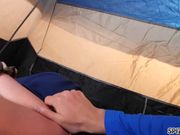 旅途中帐篷里吃大屌的荡妇