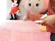 美乳性感极品美女穿着暴露色诱男房东玩的淫叫我要受不了了