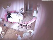 特色宾馆偷拍清纯漂亮大学美女与男友啪啪连干3次