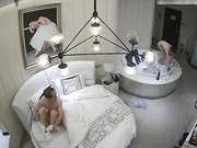 汉奸头型花白发领导大叔艳福不浅套房私会苗条气质小情人鸳鸯浴互搓洗干净回床激情啪啪啪妹子很骚说用力操我