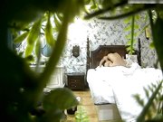 对白清晰清新房学生情侣开房美女开始装矜持后来热情似火