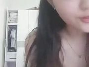 马尾漂亮萌妹子床上拨开内裤道具自慰秀喜欢