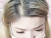 两男两女上演直播4P大战，激情互操姿势多多，浪叫呻吟不断，连道具都用上了玩的很嗨