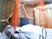 漂亮又害羞的大学美女酒店被早泄男操了2次,次次内射流出,看样子美女有点不满足