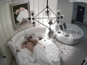 精品酒店偷拍强壮纹身男把白嫩性感的美女小三高潮淫叫：我要,不许射啊