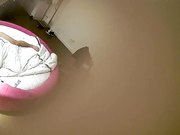 年轻情侣激情肉战眼镜妹外表清纯干起来热情似火