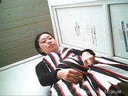 外站流出高校女厕近距离偷拍下课铃响妹子们排队嘘嘘