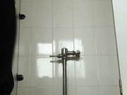 商场排队厕拍系列很富有的阿姨穿着性感丝袜下面看着很干净