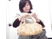 商场排队厕拍系列很富有的阿姨穿着性感丝袜下面看着很干净