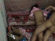 打工夫妻凌乱蜗居享受快乐性事小伙子花样不少真会玩换着法的抽插苗条妹子迷迷糊糊貌似喝大了