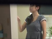 樣貌清純的美女與男友廚房調情啪啪