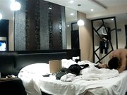 黑丝情趣装太性感男友没忍住抱在床上好一顿猛操