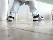 大学双机位女厕所系列美女毛好像不多