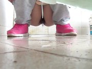 大学双机位女厕所系列美女毛好像不多