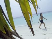 淋浴间淫荡少女吸大屌