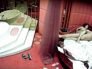 公司眼镜副总与干练短发女策划开房搞破鞋高潮尖叫