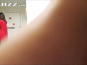 强上新婚美女之正和妈妈打电话被强行扯掉裤子操