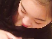 高中刚毕业的妹子露脸玩鸡巴太大胆