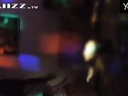 淫乱KTV三男一女在包房一边唱K一边啪啪